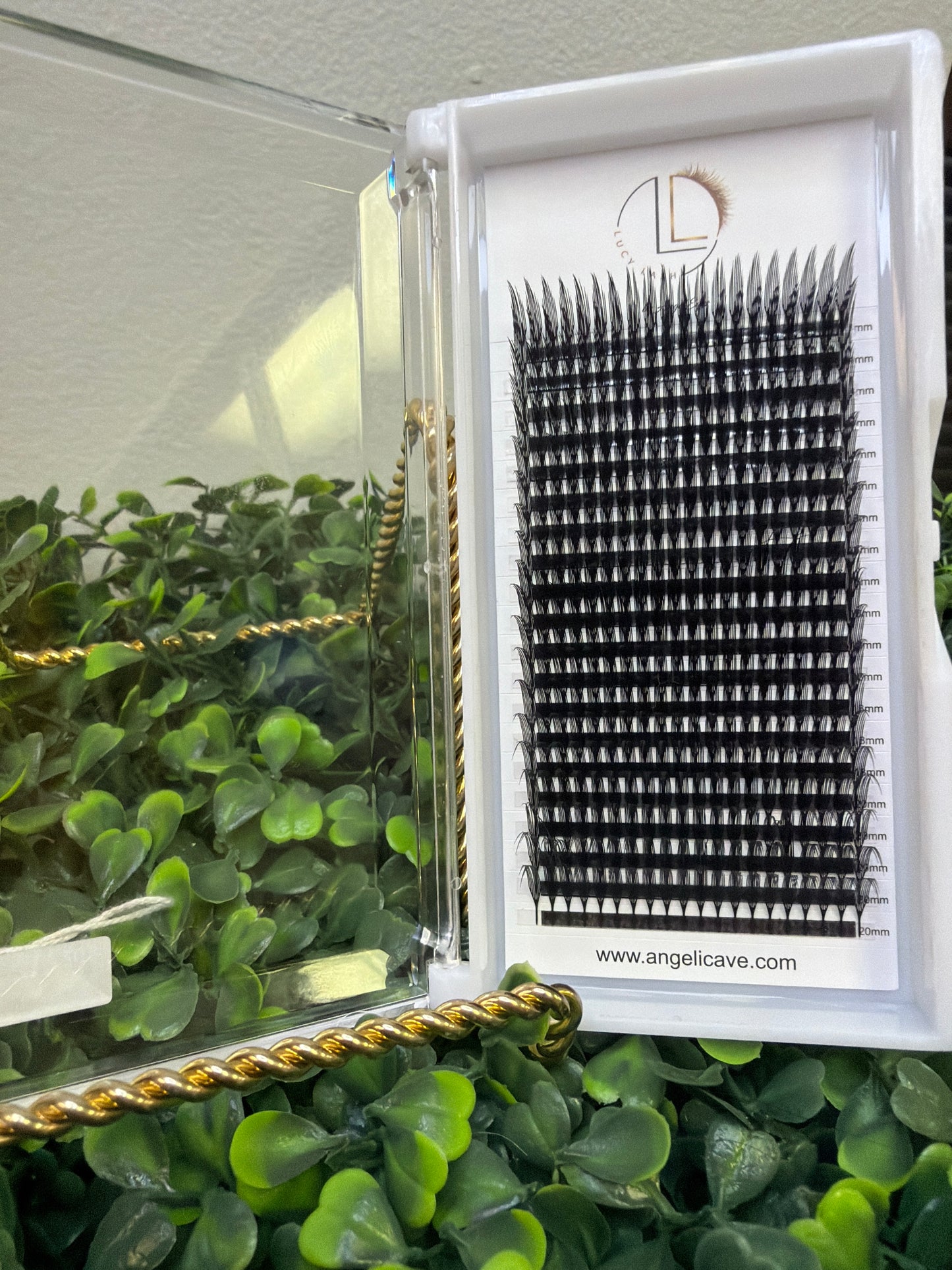 20 Row Anime Lash Trays