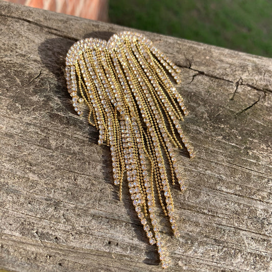 Crazy Nluv fringe pin